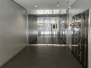 【施工実績】セキュリティ強化の自動ドアを新設いたしました