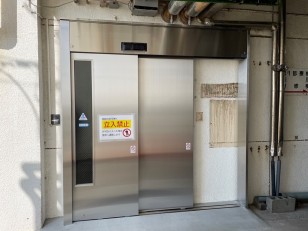 自動ドア